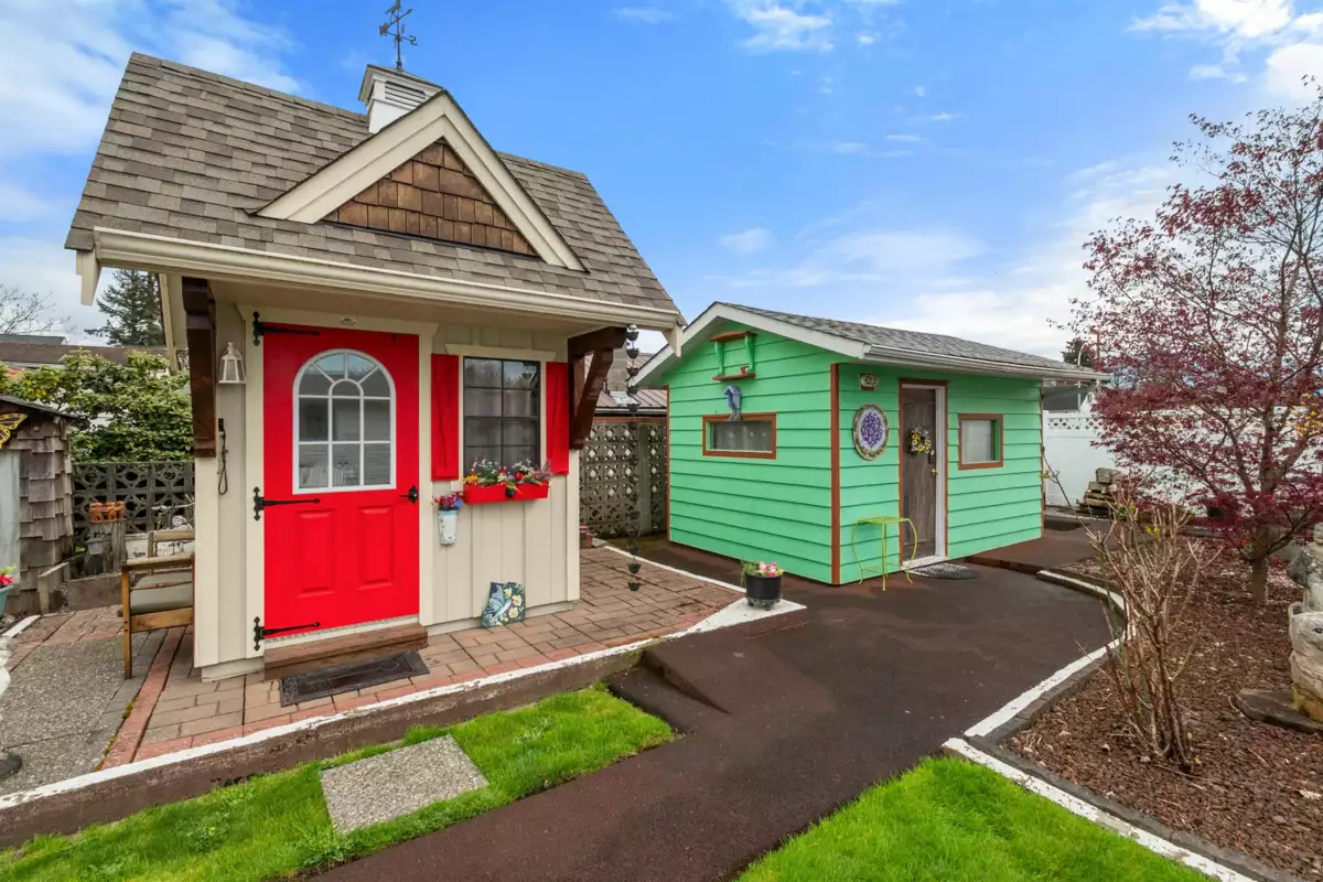 Swimming Pool Photo of 46186 Gore Avenue, Chilliwack, BC