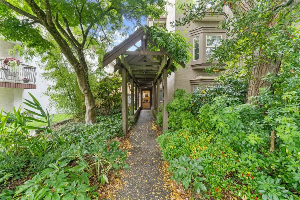 Basement Recreation Room Photo of 102 1689 E 4th Avenue, Vancouver, BC