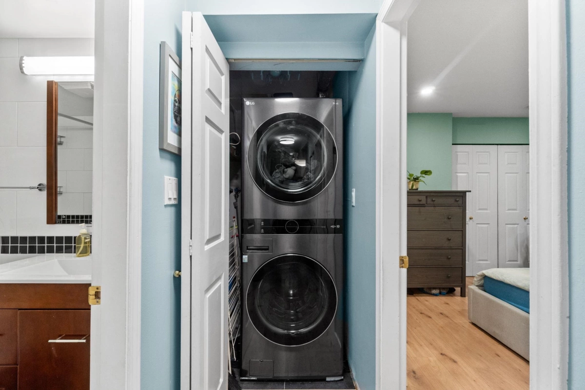 Powder Room Photo of 102 1689 E 4th Avenue, Vancouver, BC