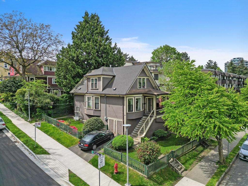 Exterior Front Photo of 498 E 5th Avenue, Vancouver, BC