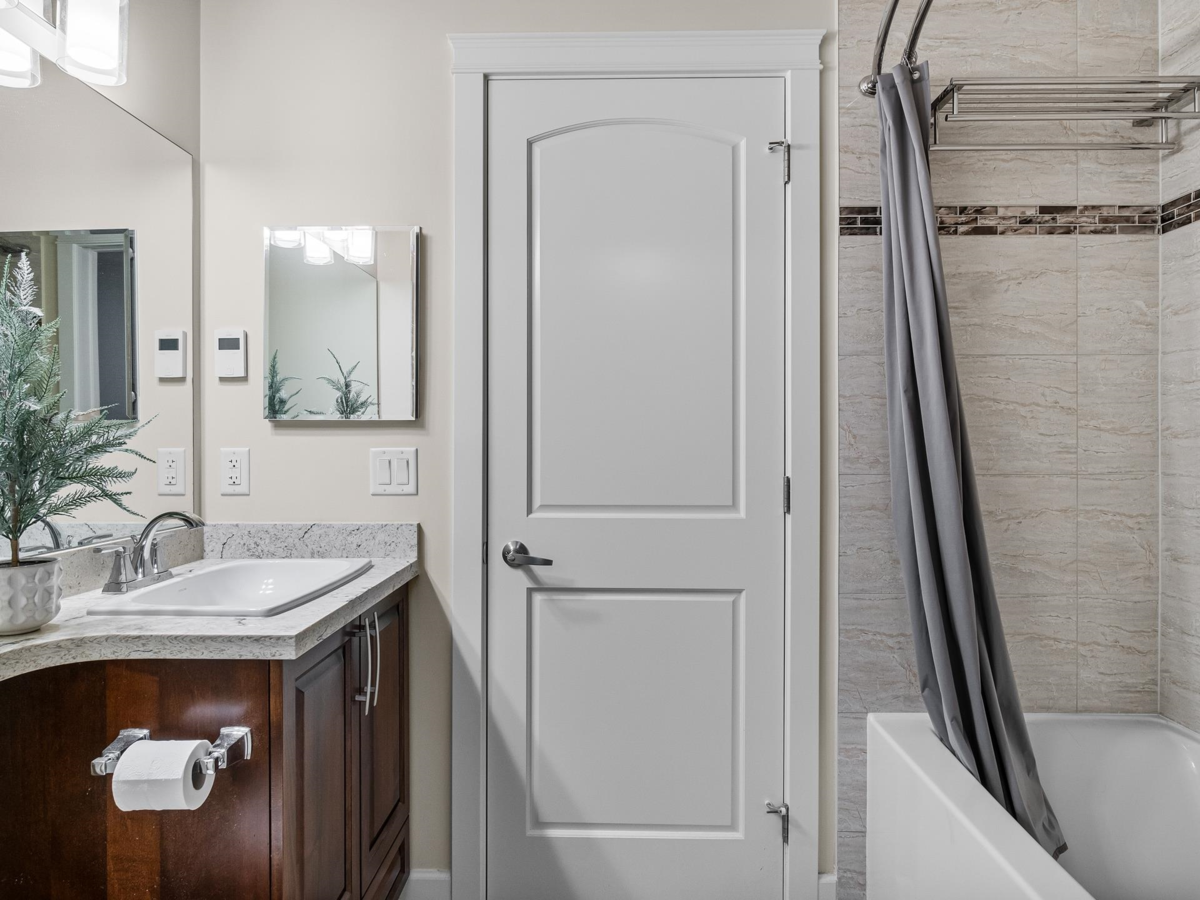 Mudroom Photo of A113 20716 Willoughby Town Centre Drive, Langley, BC