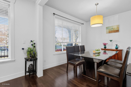 Breakfast Nook Photo of 7032 195a Street, Surrey, BC