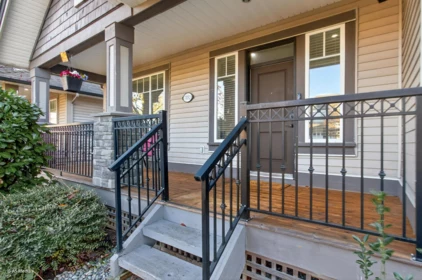 7032 195a Street, Surrey, BC, Surrey — Single Family Residence for sale