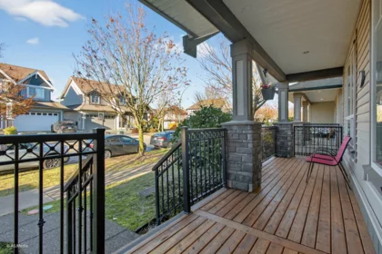 7032 195a Street, Surrey, BC, Surrey — Single Family Residence for sale