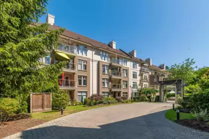 209 15350 19a Avenue, Surrey, BC, Surrey — Apartment/Condo for sale