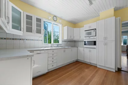 Breakfast Nook Photo of 1376 11th Street, West Vancouver, BC