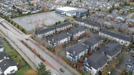 Front Yard Photo of 36 6450 187 Street, Surrey, BC