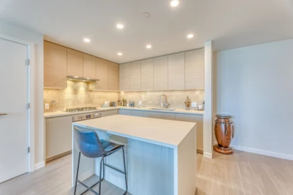 2806 4168 Lougheed Highway, Burnaby, BC, Burnaby — Apartment/Condo for sale