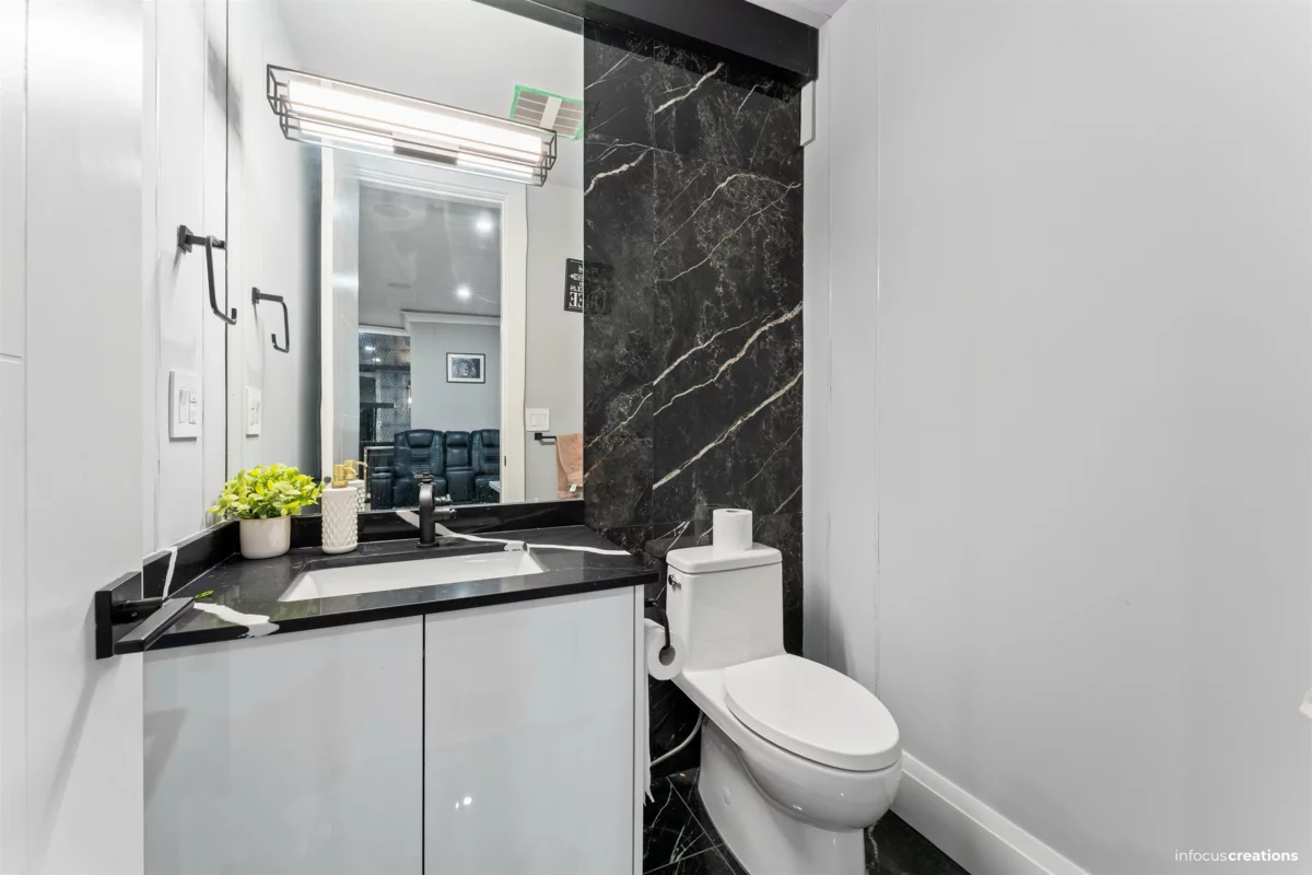 Front Yard Photo of 7555 140a Street, Surrey, BC