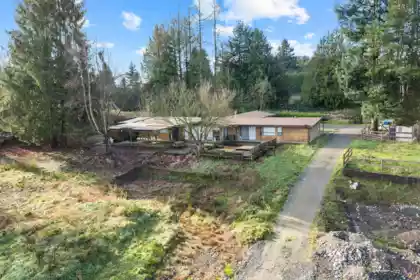Outdoor Kitchen Photo of 24733 16 Avenue, Langley, BC