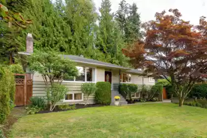 3658 Loraine Avenue, North Vancouver, BC, Edgemont — 4 bed single family residence for sale