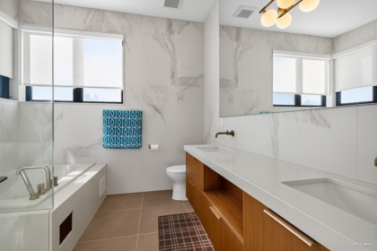 Laundry Room Photo of 9376 164 Street, Surrey, BC