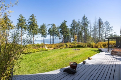 Breakfast Nook Photo of 1901 East Road, No City Value, BC