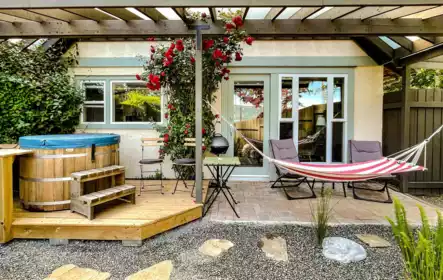 Hot Tub / Spa Photo of 1901 East Road, No City Value, BC