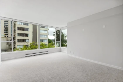 Laundry Room Photo of 5A 1403 Beach Avenue, Vancouver, BC