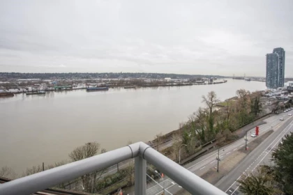 1205 125 Columbia Street, New Westminster, BC