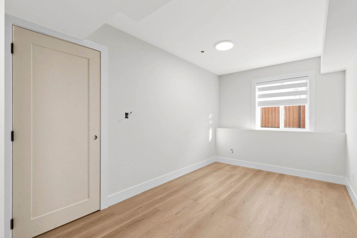 Front Yard Photo of 8546 Dunbar Way, Mission, BC