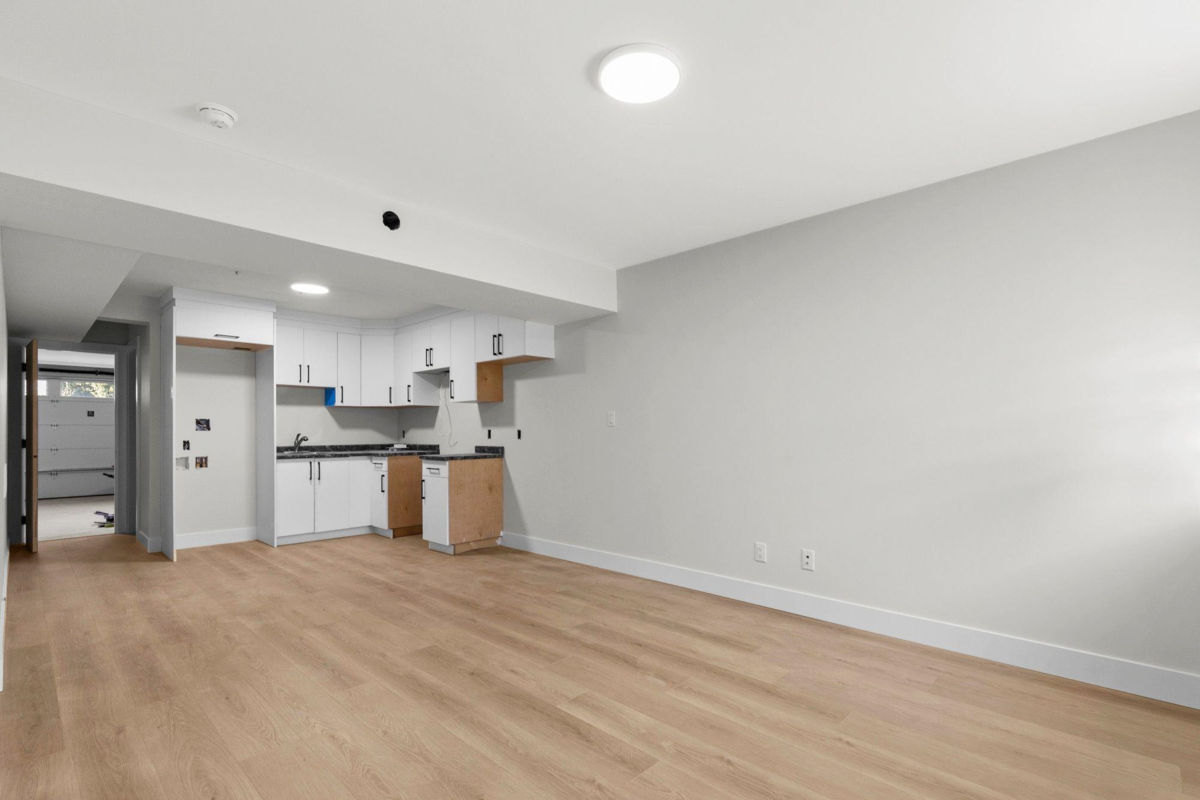 Garage Interior Photo of 8546 Dunbar Way, Mission, BC