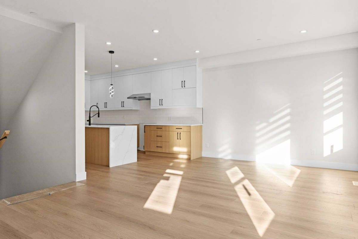 Primary Bathroom Photo of 8546 Dunbar Way, Mission, BC