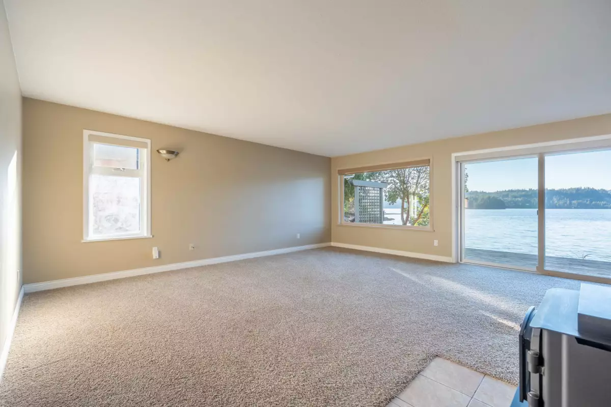 Family Room Photo of 6343 Marmot Road, Sechelt, BC