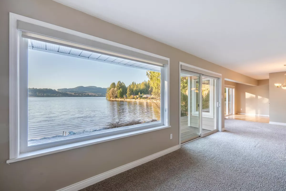 Living Room Photo of 6343 Marmot Road, Sechelt, BC