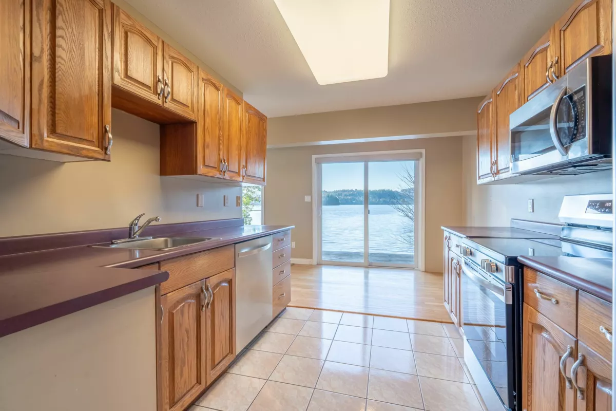 Primary Bedroom Photo of 6343 Marmot Road, Sechelt, BC