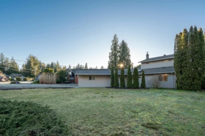 Outdoor Kitchen Photo of 6343 Marmot Road, Sechelt, BC