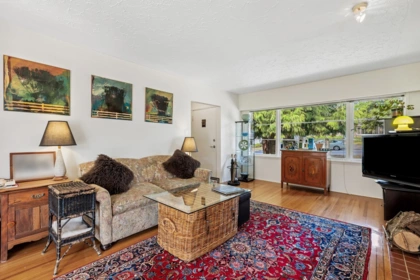 Dining Area Photo of 415 W 26th Street, North Vancouver, BC