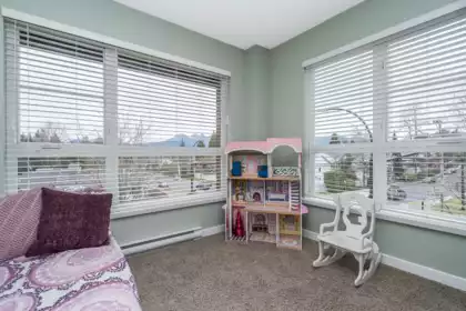 Hallway Photo of 4 22388 124 Avenue, Maple Ridge, BC