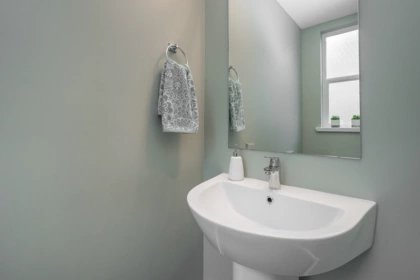 Primary Bathroom Photo of 4 22388 124 Avenue, Maple Ridge, BC