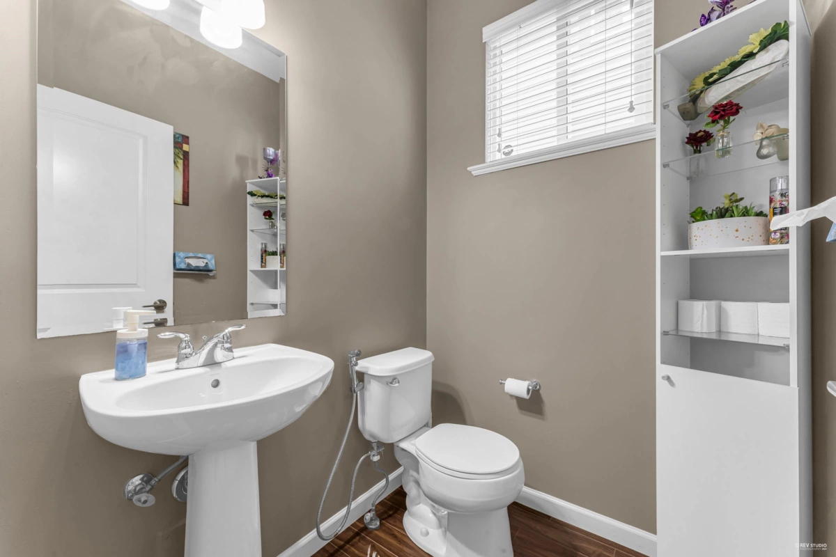 Basement Recreation Room Photo of 6940 208a Street, Langley, BC