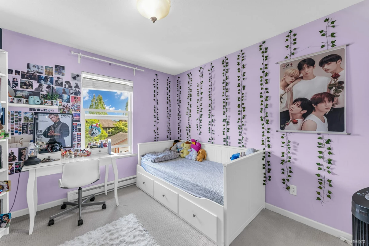 Entry Foyer Photo of 6940 208a Street, Langley, BC