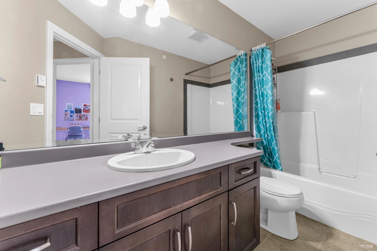 Hallway Photo of 6940 208a Street, Langley, BC