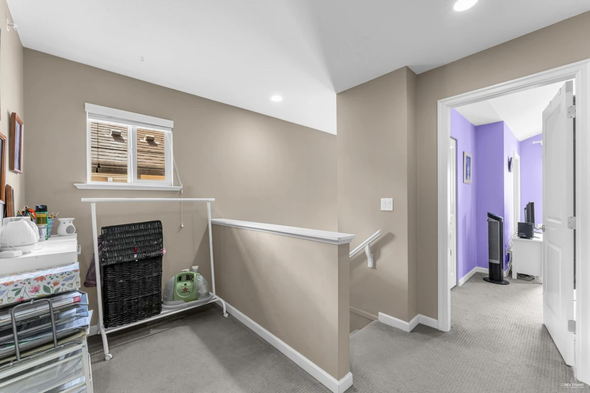 Laundry Room Photo of 6940 208a Street, Langley, BC