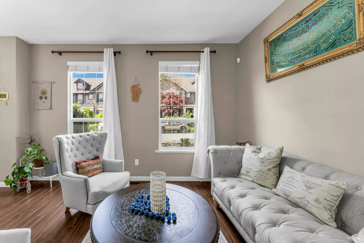 Living Room Photo of 6940 208a Street, Langley, BC