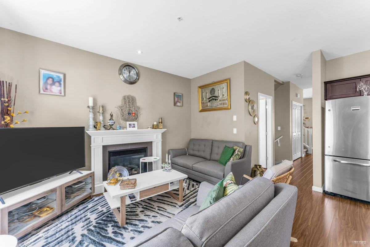 Walk-In Closet Photo of 6940 208a Street, Langley, BC