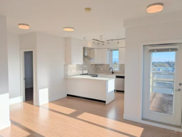 PH15 5355 Lane Street, Burnaby, BC
