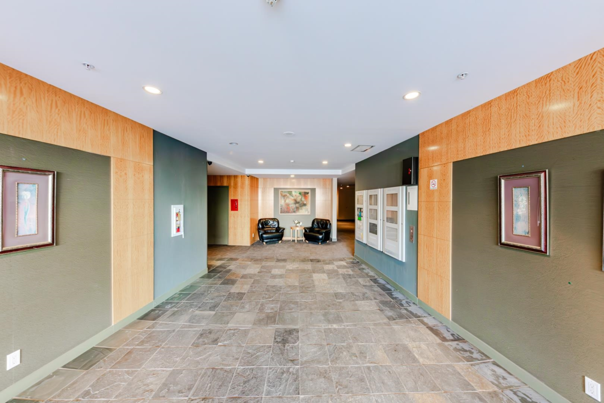 Front Yard Photo of 708 8180 Granville Avenue, Richmond, BC