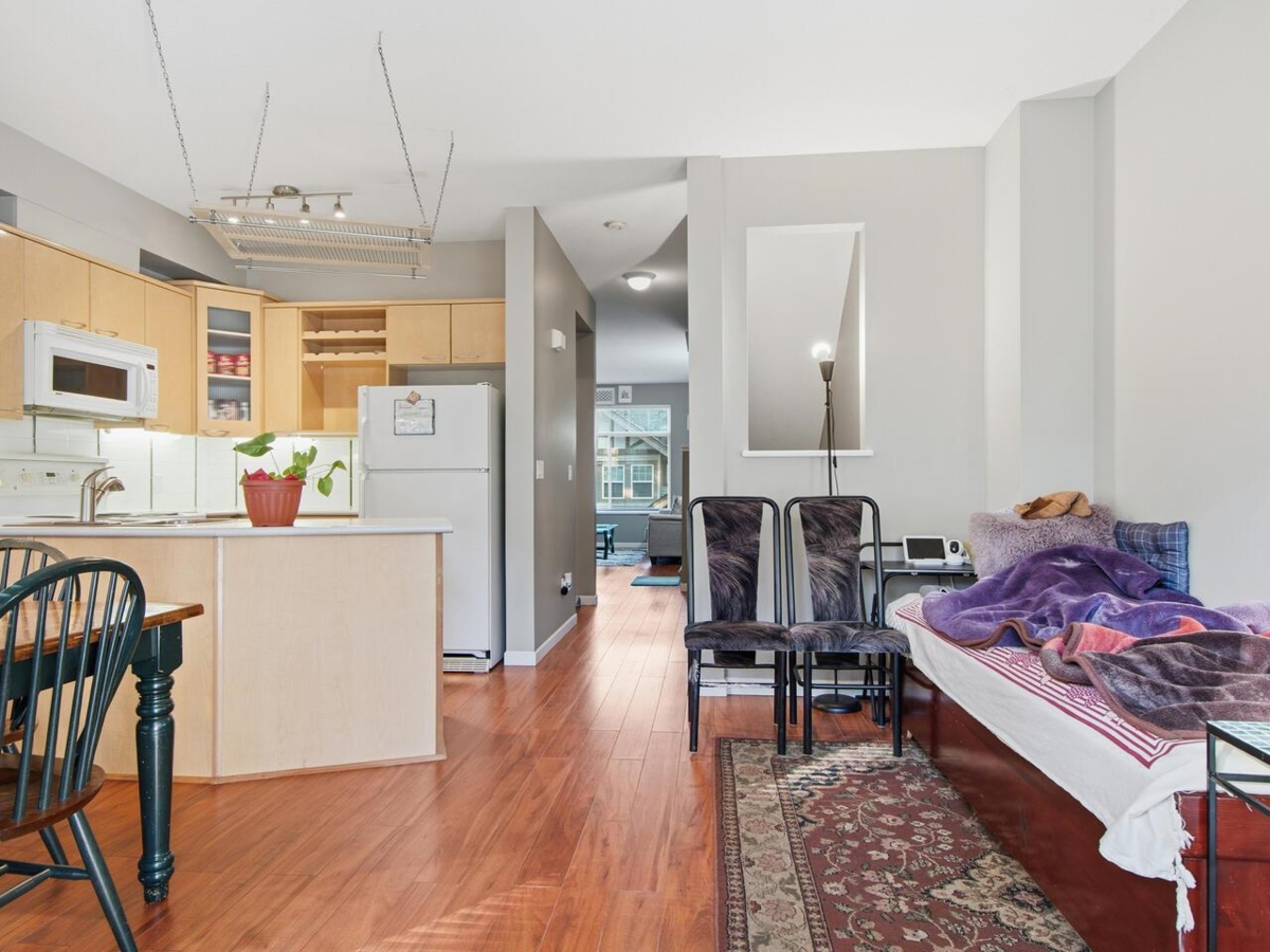 Pantry Photo of 3 2678 King George Boulevard, Surrey, BC