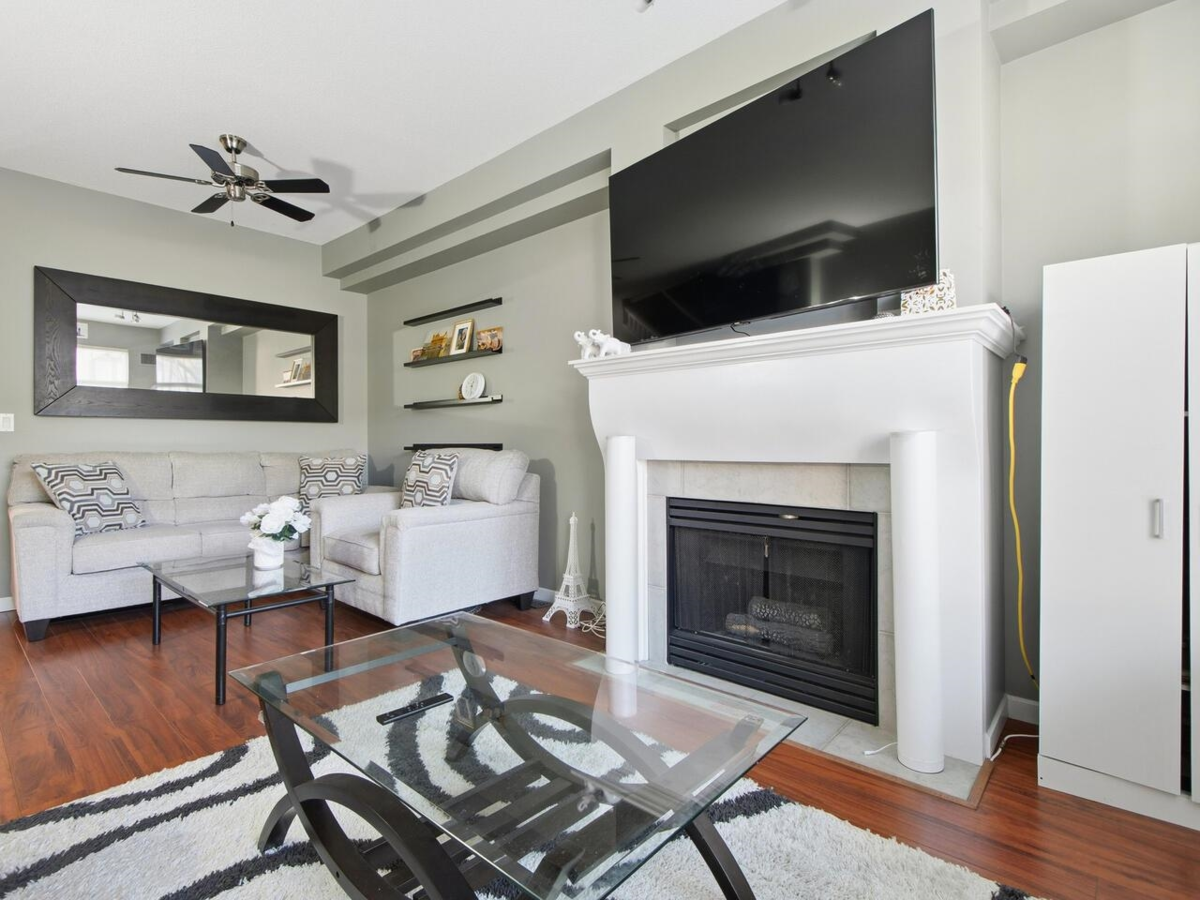 Primary Bedroom Photo of 3 2678 King George Boulevard, Surrey, BC