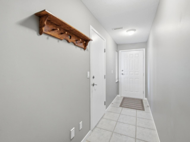 Basement Recreation Room Photo of 3 2678 King George Boulevard, Surrey, BC