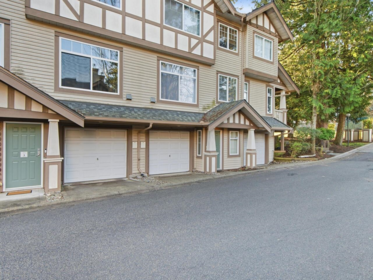 3 2678 King George Boulevard, Surrey, BC, King George Corridor — 3 bed townhouse for sale