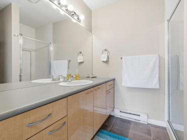 Powder Room Photo of 3 2678 King George Boulevard, Surrey, BC
