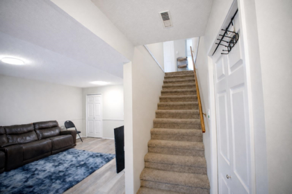 Hallway Photo of A 46538 Rolinde Crescent, Chilliwack, BC