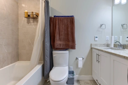 325 11077 Ravine Road, Surrey, BC