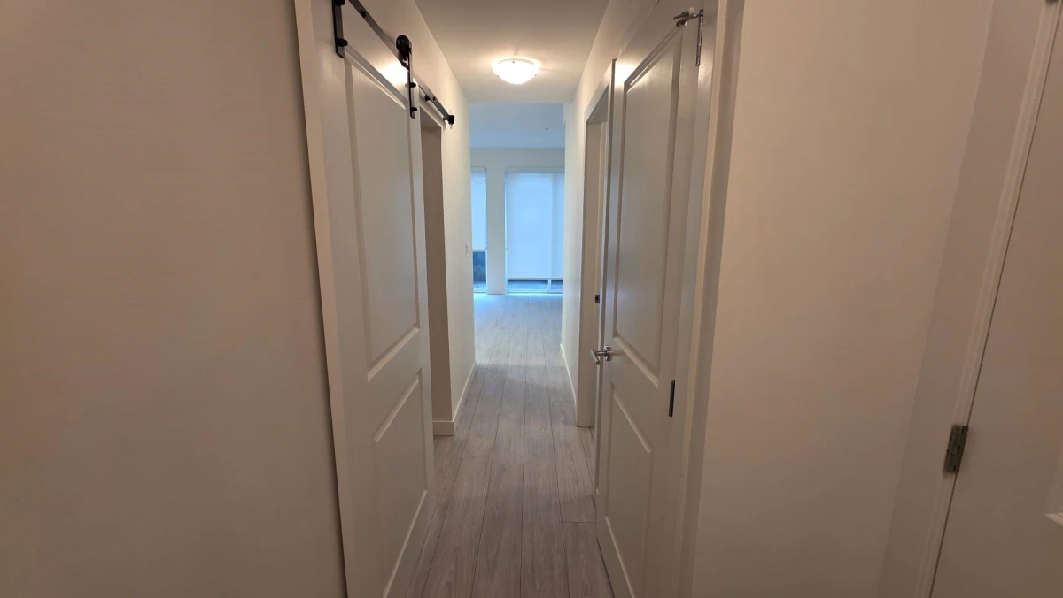 Entry Foyer Photo of A114 20834 80 Avenue, Langley, BC