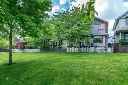 6668 195 Street, Surrey, BC, Clayton — 5 bed single family residence for sale