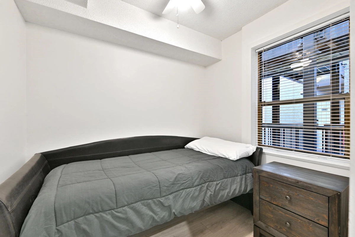 Basement Recreation Room Photo of 203 33165 2 Avenue, Mission, BC