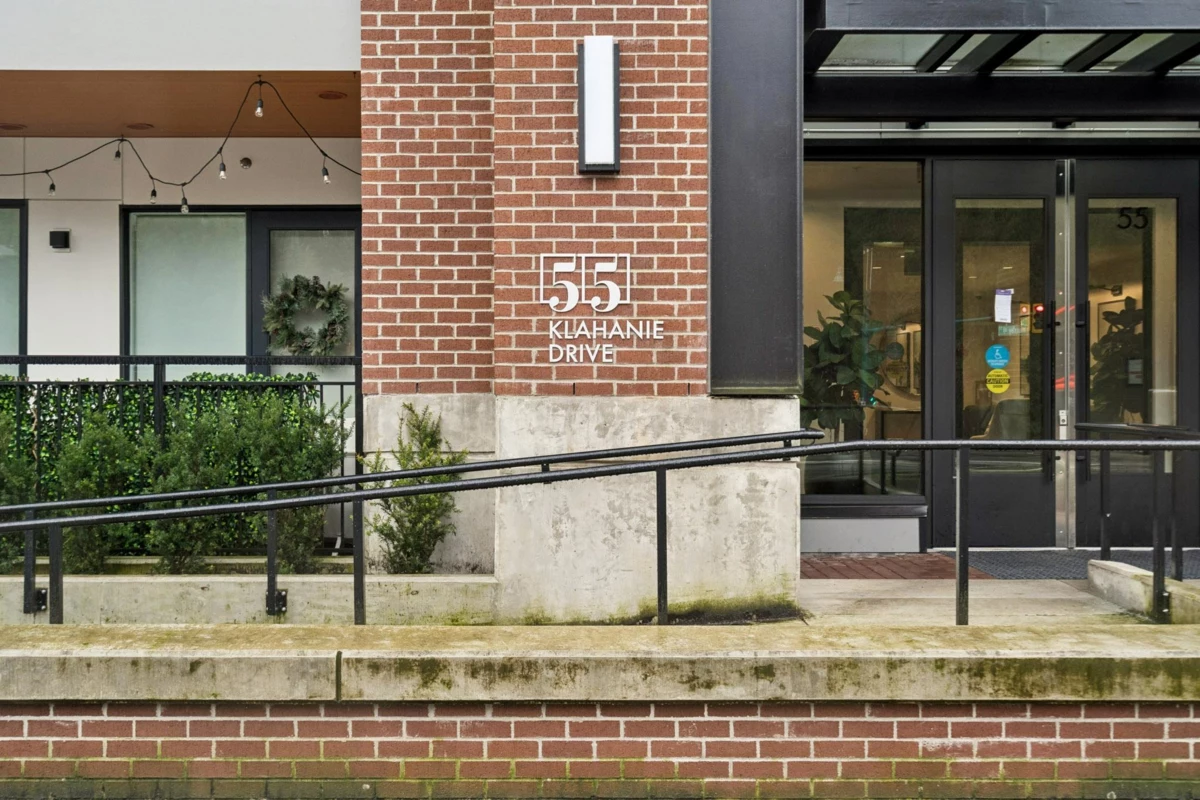 Front Yard Photo of 420 55 Klahanie Drive, Port Moody, BC