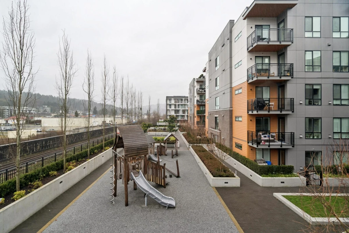 Hallway Photo of 420 55 Klahanie Drive, Port Moody, BC